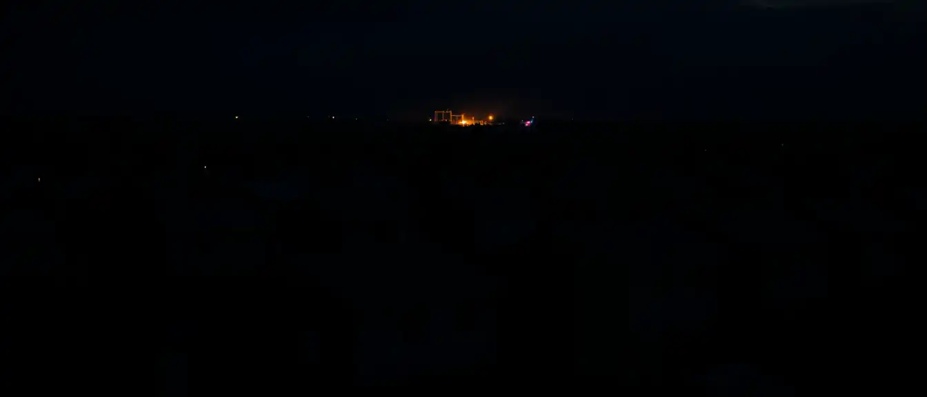 Десятки тысяч жителей Подмосковья остались без света из-за атак на энергосети
