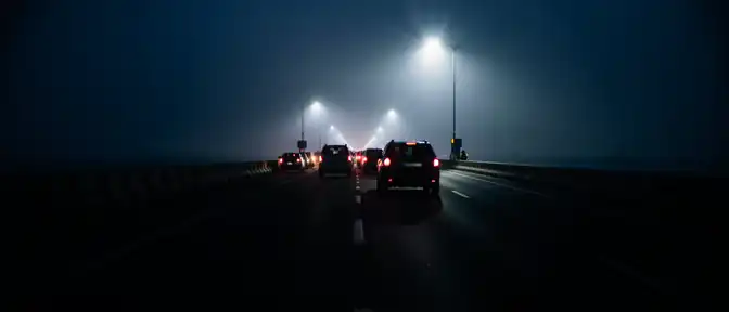 Ночные перебои на Крымском мосту: движение снова ограничено