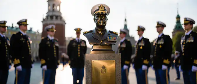 Память о великом флотоводце: в сердце Петербурга увековечили имя адмирала Нахимова