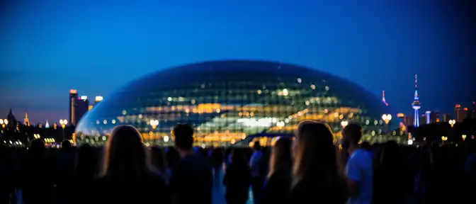 Частные вложения и государственная поддержка: на МИПФ-2026 обсудили стратегию развития туристических кластеров Москвы