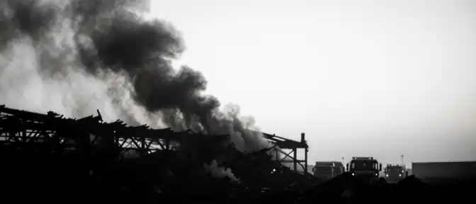 Масштабное бедствие в Пермском крае: огонь охватил цех площадью более двух тысяч метров